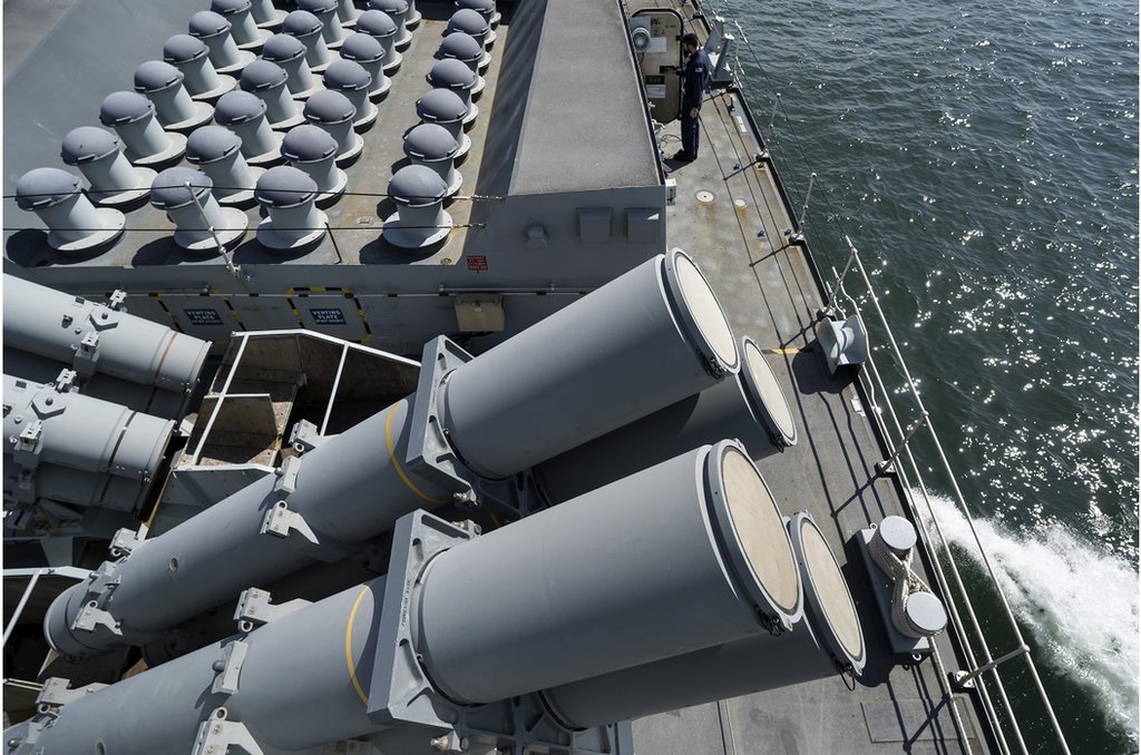 特朗普政府本周向美國國會表示，美國計劃向台灣出售出售價值23.7億美元的"魚叉"（Harpoon）導彈系統。而被中方制裁的波音是"魚叉"交易的主要承包商（圖為英國皇家海軍的HMS蒙特羅斯號護衛艦上的魚叉導彈系統資料照片）。