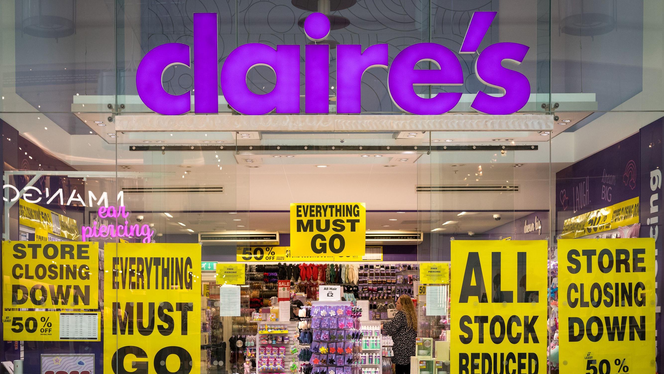 Claire's closes all 154 stores in UK and Ireland with loss of 1,300 jobs