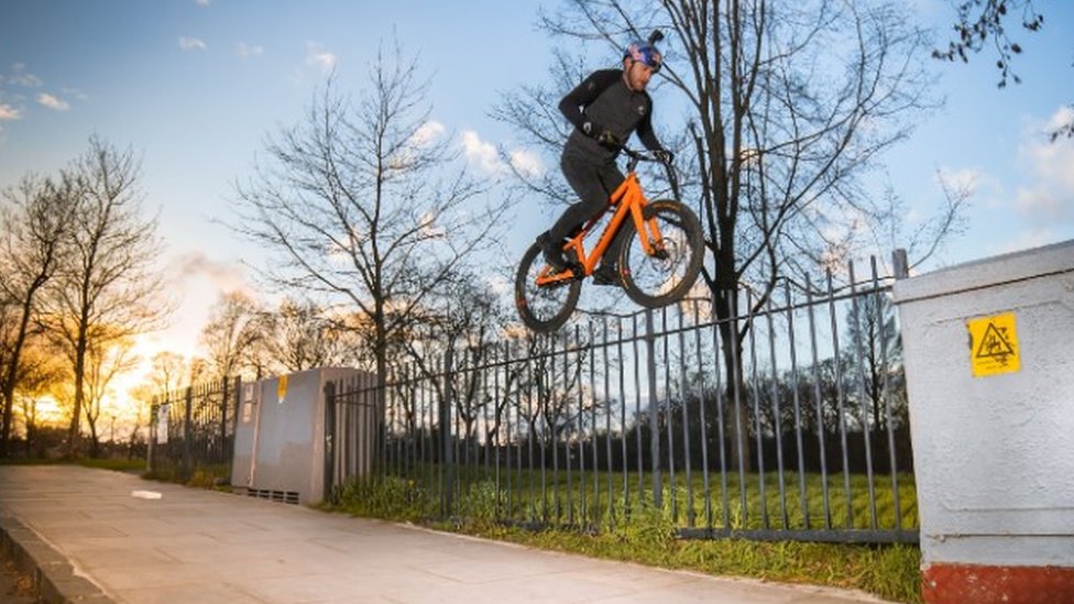 Danny macaskill cycle online