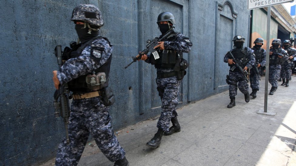 El director de El Faro exigió al gobierno y a los líderes políticos de El Salvador que hagan "una condena enérgica y pública de estas amenazas". El Salvador