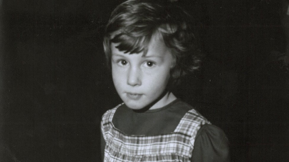 Kate Osborne con 5 años.