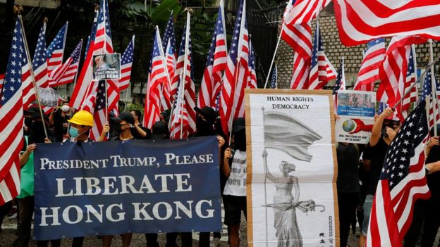 محتجون في هونغ كونغ