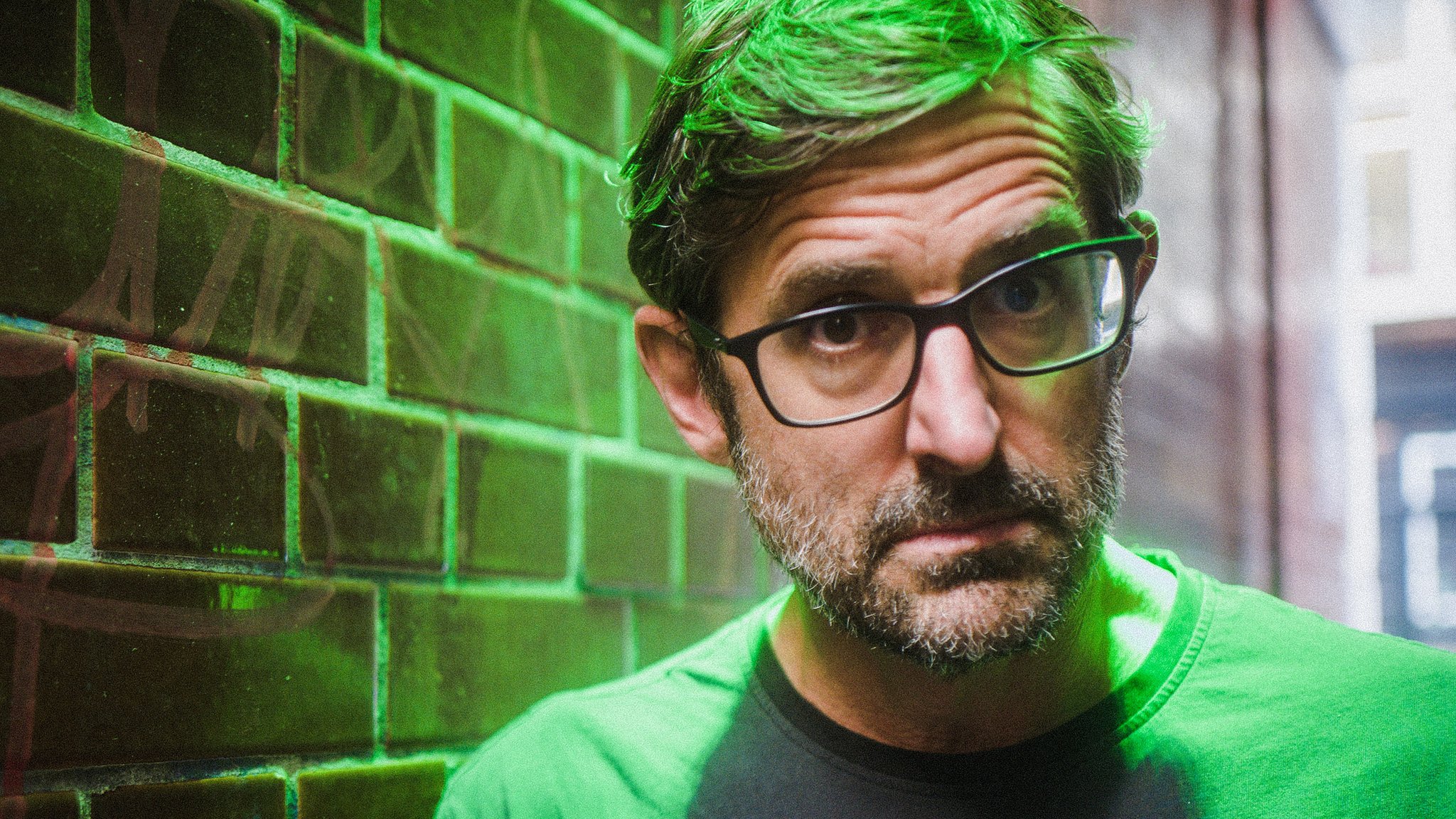 Louis Theroux's Jiggle Jiggle was one of TikTok's top songs of 2022 - BBC  News