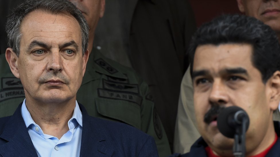 El expresidente del gobierno de España José Luis Rodríguez Zapatero sigue intentando buscar el acuerdo entre oposición y gobierno en Venezuela. Zapatero y Maduro.