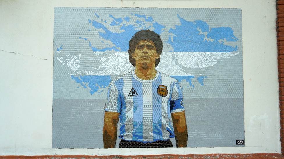 Mural de Maradona con Malvinas