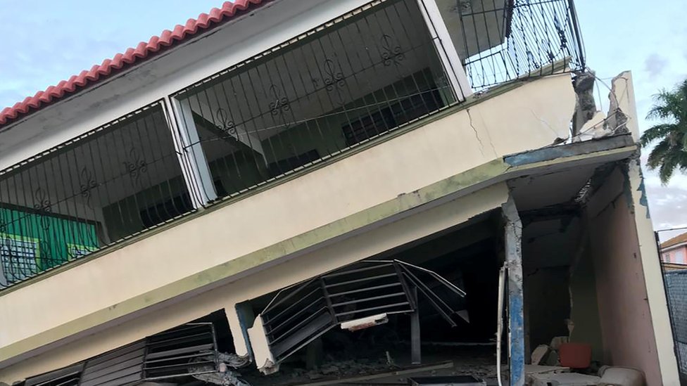 Casa colapsada en Puerto Rico