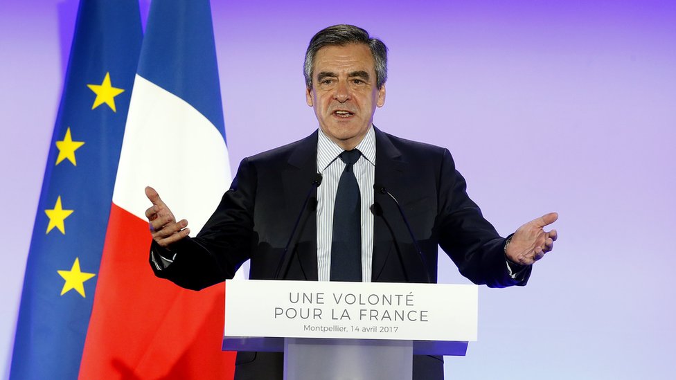 Pese a los escándalos de corrupción en los que ha estado envuelto Fillon, sondeos recientes lo incluyen entre los cuatro candidatos favoritos. François Fillon