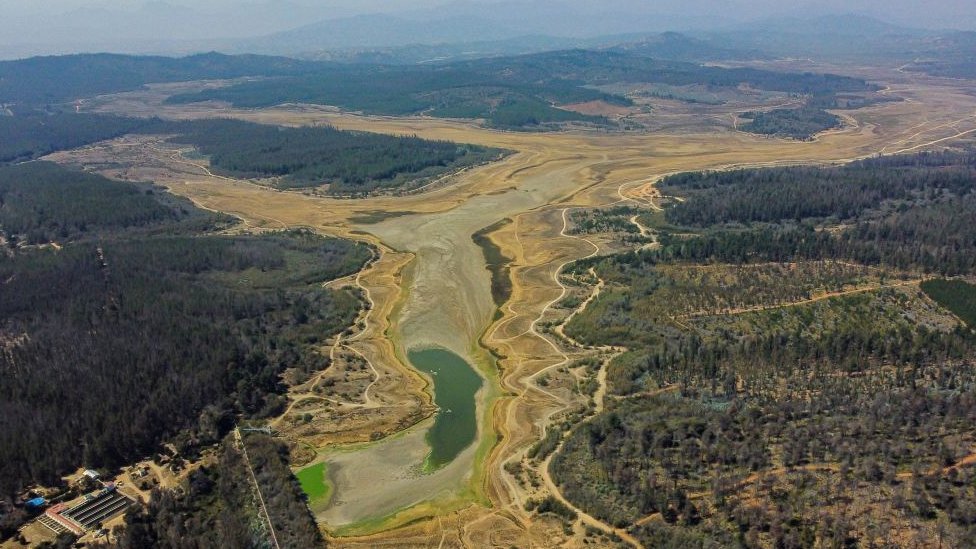 Sungai Peuelas, reservoir di provinsi Valparaiso, Chile, telah menyusut ke 0,2% kapasitasnya pada Maret 2022.