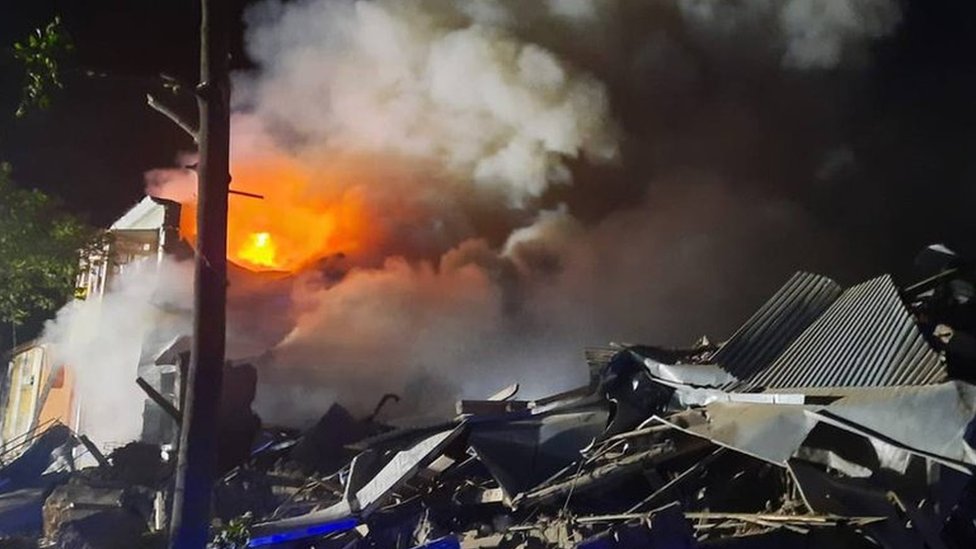 Война России против Украины: в результате ударов по нескольким районам Харькова девять погибших и более 30 раненых