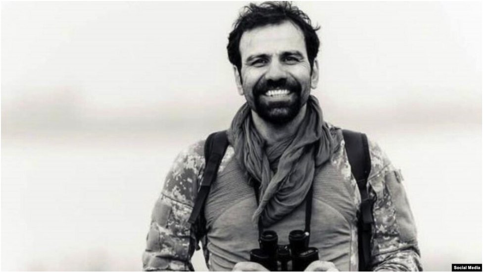 مظاهرات إيران: ما الذي يواجهه المحامون المدافعون عن المحكومين بالإعدام؟ 3 An undated photo of detained Iranian lawyer Mustafa Nili