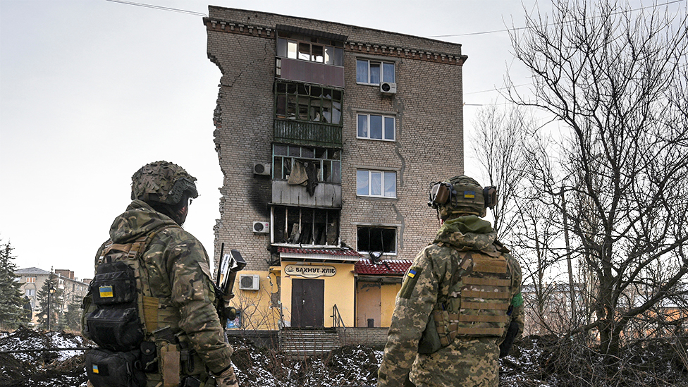 Russian troops continue attack on Ukraine's capital as residents
