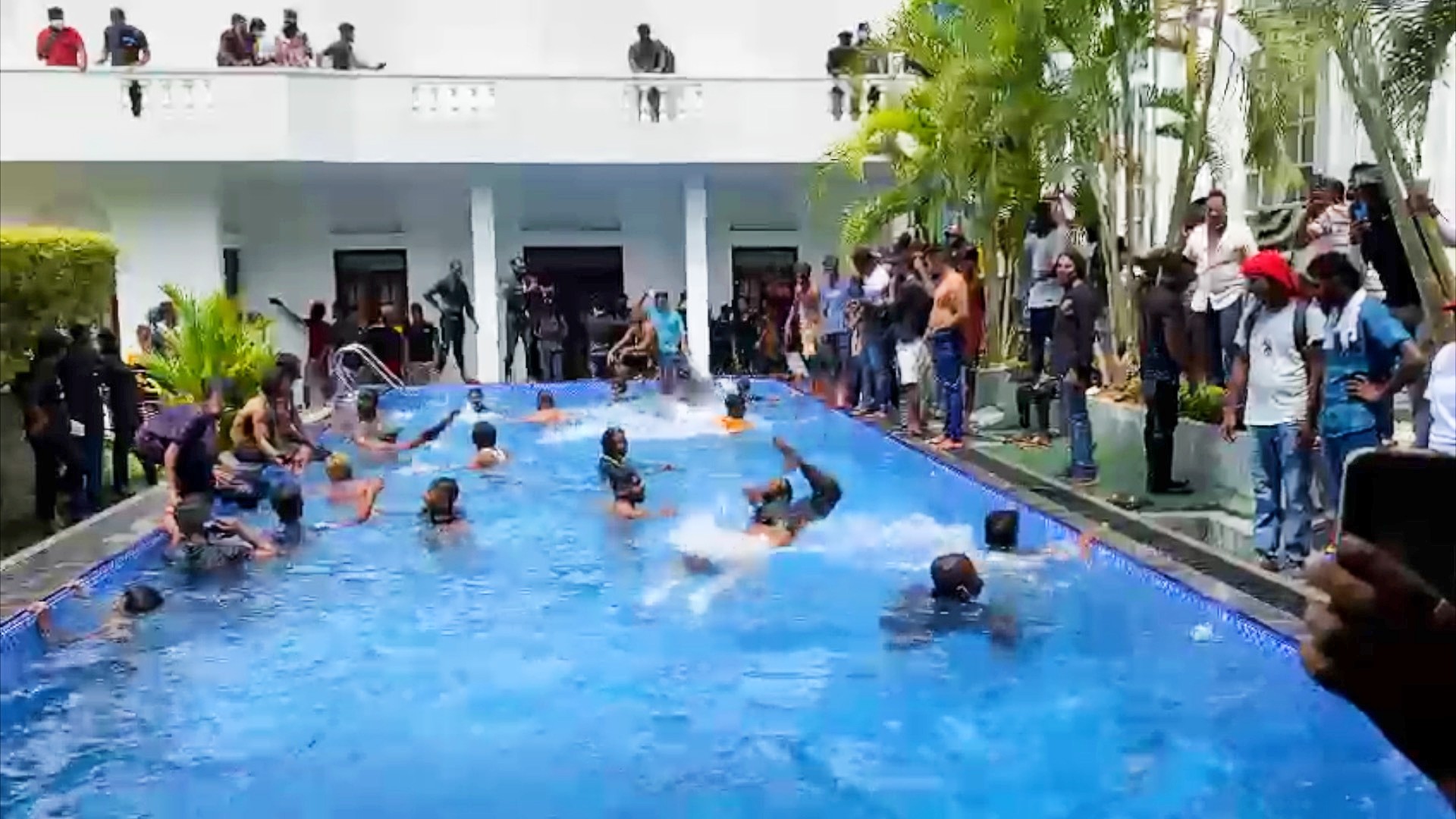 Sri Lanka crisis: Protesters swim in president's pool