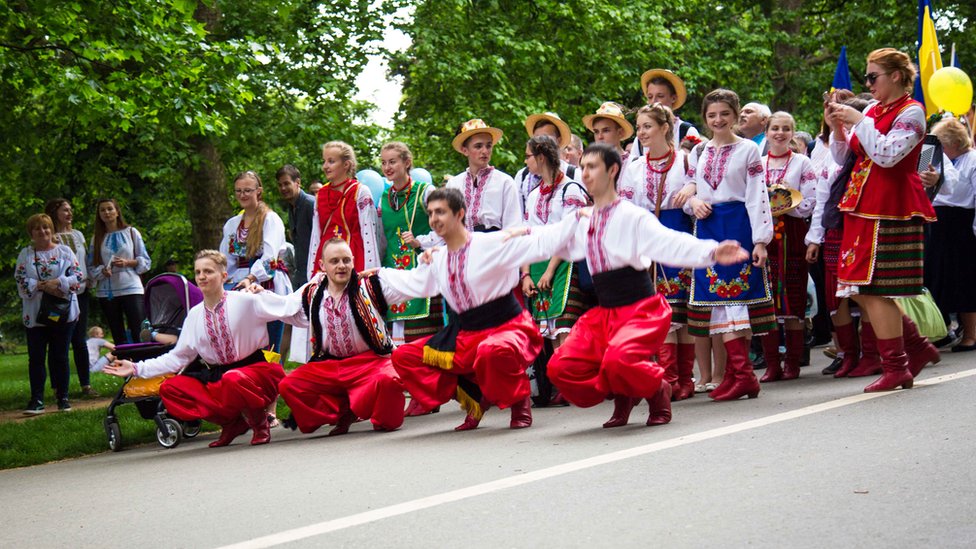 Марш вишиванок