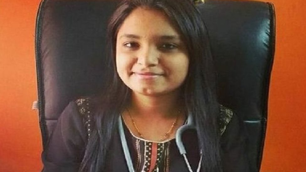 रैगिंग और यौन उत्पीड़न के बाद तड़प-तड़प के हुई छात्रा की मौत