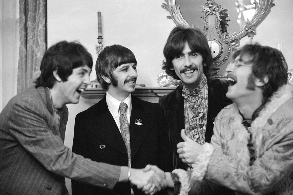 The Beatles в доме Брайана Эпштейна в Белгравии на презентации