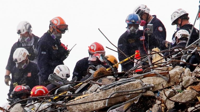 Miami building collapse: Still possible to find survivors, Biden says