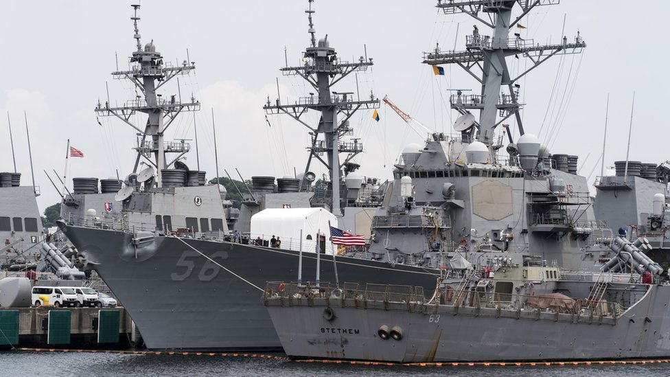 USS John McCain в Йокосуке