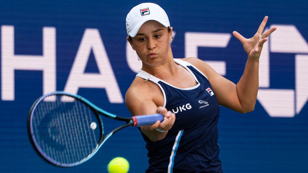 US Open 2021: Ashleigh Barty, Petra Kvitova & Iga Swiatek through to third round