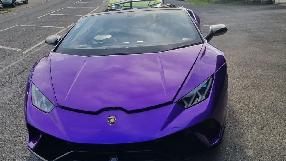 Tibshelf: Purple Lamborghini stopped over dark windows - BBC News