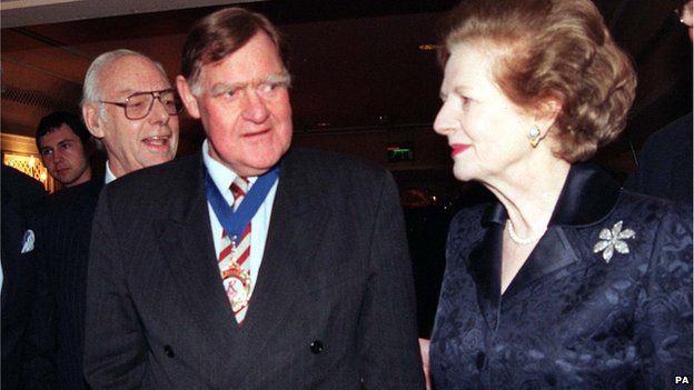 Бывший пресс-секретарь Бернарда Ингхема и баронессы Тэтчер в 1998 году