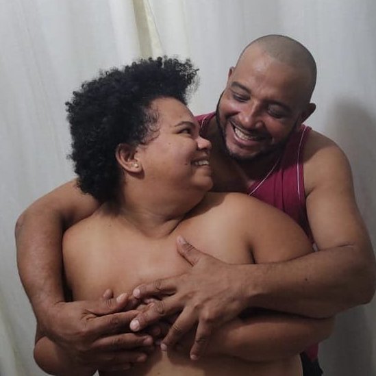 Esther Marília da Silva Oliveira e o marido