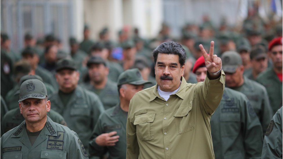 Maduro con soldados NO USAR / BBC