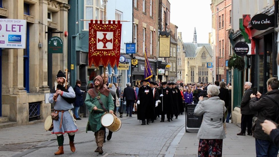 Procession marks St Cuthbert's Day celebrations BBC News