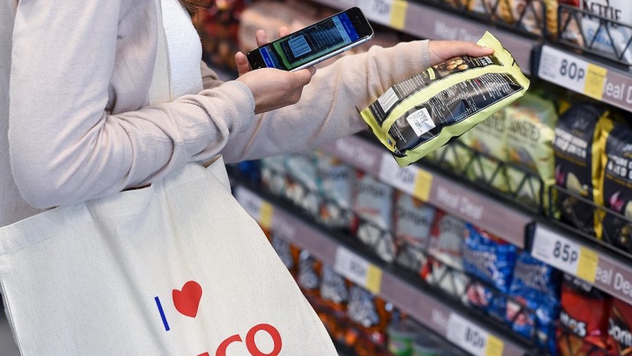 Tesco trials shopping without tills