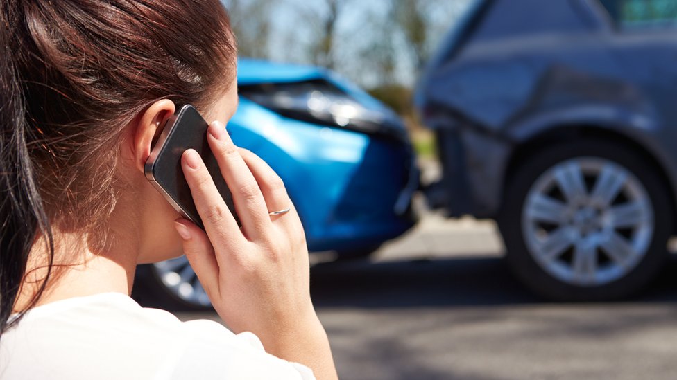 телефоны женщины после аварии