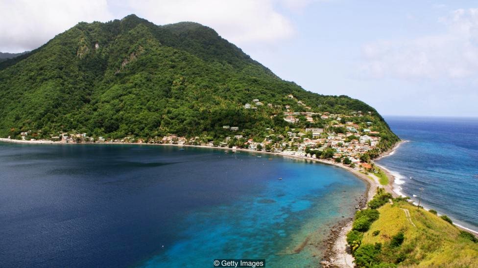 Los programas más conocidos de visas para inversionistas se encuentran en el Caribe, donde los tiempos de procesamiento rápidos atraen a los empresarios. Paisaje del Caribe