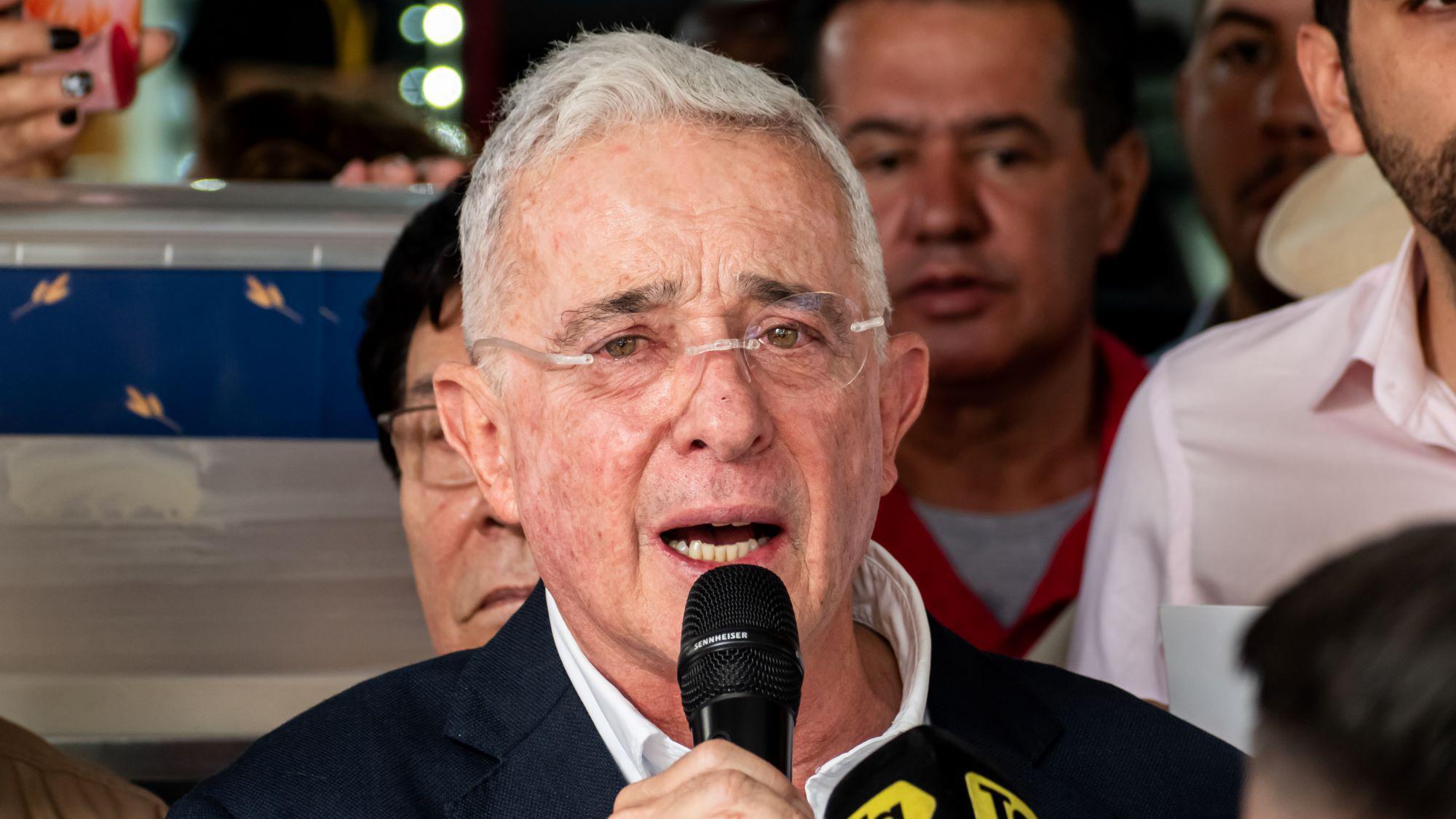 Ex-Colombian president Álvaro Uribe found guilty of witness-tampering