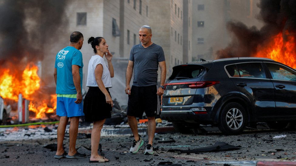 許多以色列人對以色列安全部隊沒有更快地幫助他們表示震驚。