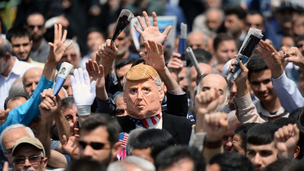 Manifestación en Irán contra la política de Donald Trump.