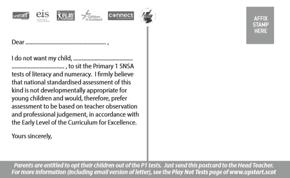 Родители могут заполнить открытку, чтобы попросить своих детей не принимать участие в тестировании P1
