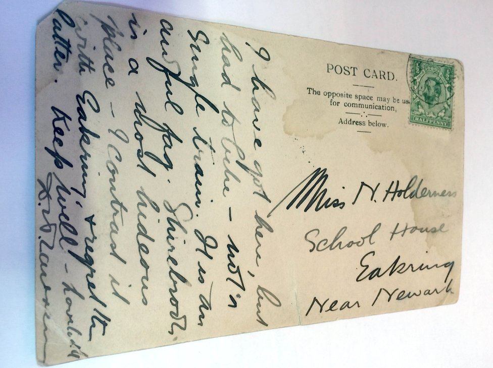 Рукописная и подписанная открытка Д.Х. Лоуренсом, отправленная из Ширбрука, Дербишир, женщине из Икринга, Ноттингемшир, в 1911 году