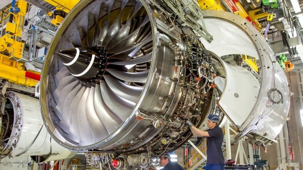 Работы над двигателем Rolls-Royce Trent