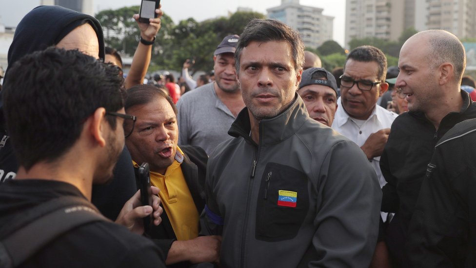 Leopoldo López, el líder opositor venezolano liberado por Guaidó y por  militares tras 5 años detenido y que ahora desafía a Maduro - BBC News Mundo