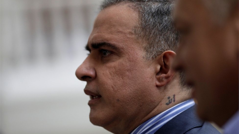 Tarek William Saab es Poeta y fue diputado, gobernador y Defensor del Pueblo de Venezuela. Tarek William Saab