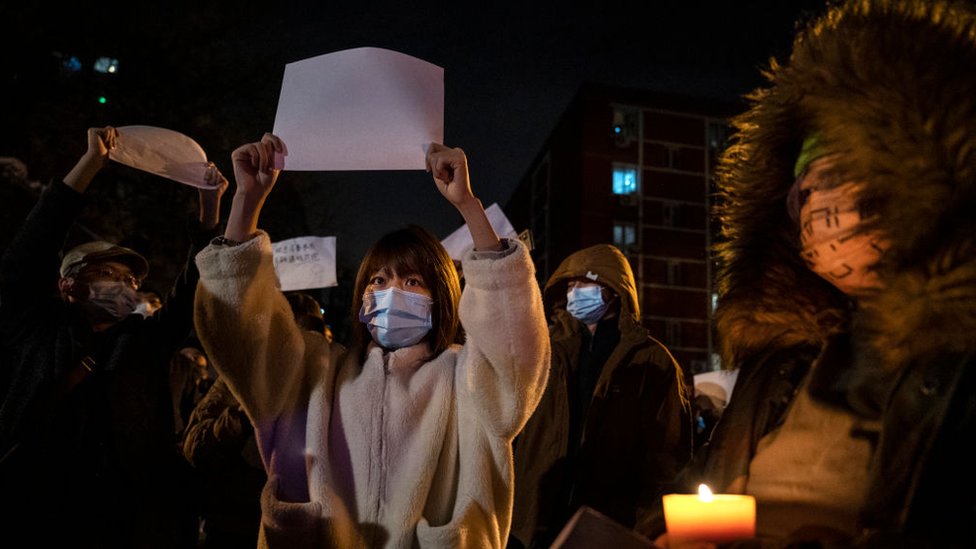 Protesta en Pekín contra las medidas de covid cero.