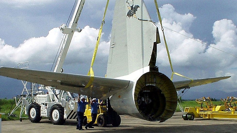En 2001, las autoridades chinas devolvieron desarmado a EE.UU. un avión EP-3 que aterrizó de emergencia en su territorio.