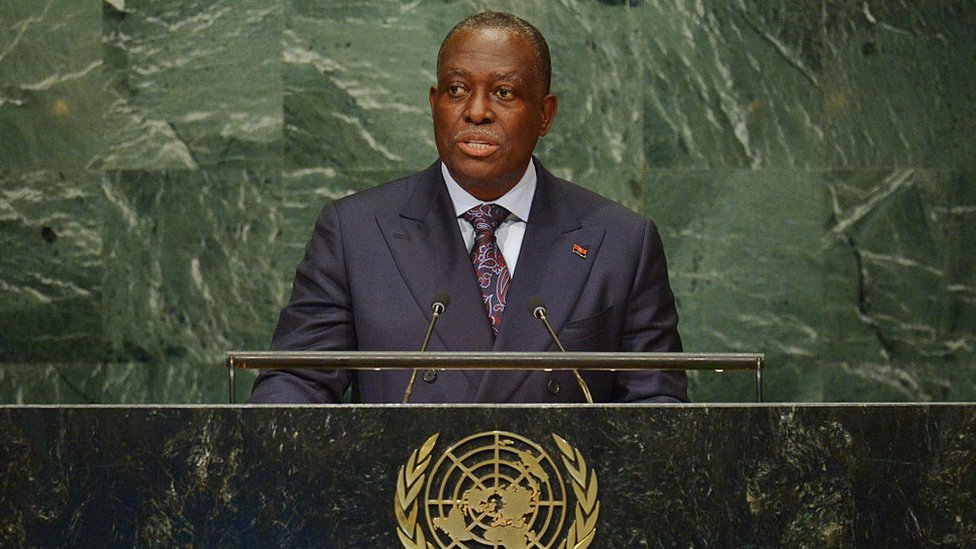 Мануэль Домингуш Висенте, вице-президент Анголы, выступает на 71-й сессии Генеральной Ассамблеи ООН в штаб-квартире ООН в Нью-Йорке 22 сентября 2016 года.
