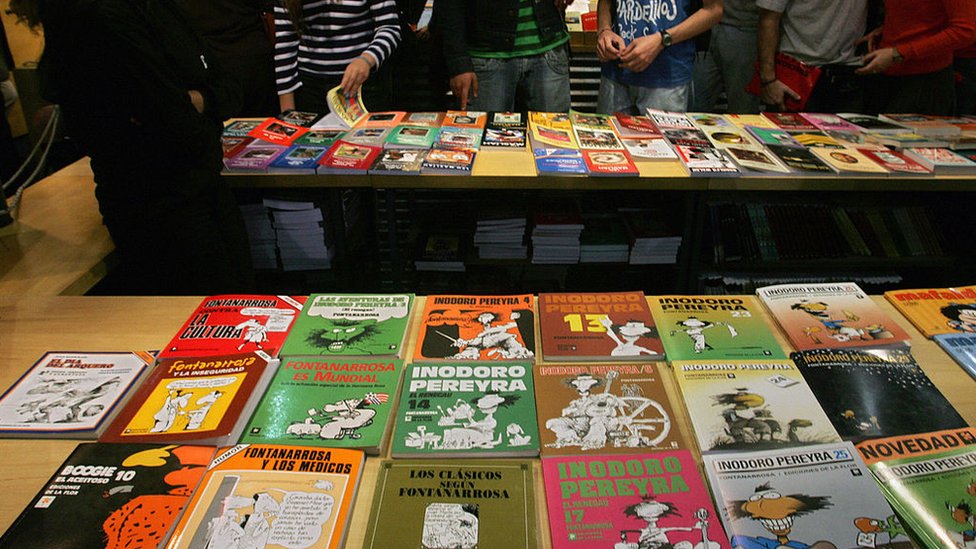 El humor, las viñetas y frases de "El Negro" Fontanarrosa, marcaron un estilo único lleno de ironía, burla y crítica social y política. Feria del Libro