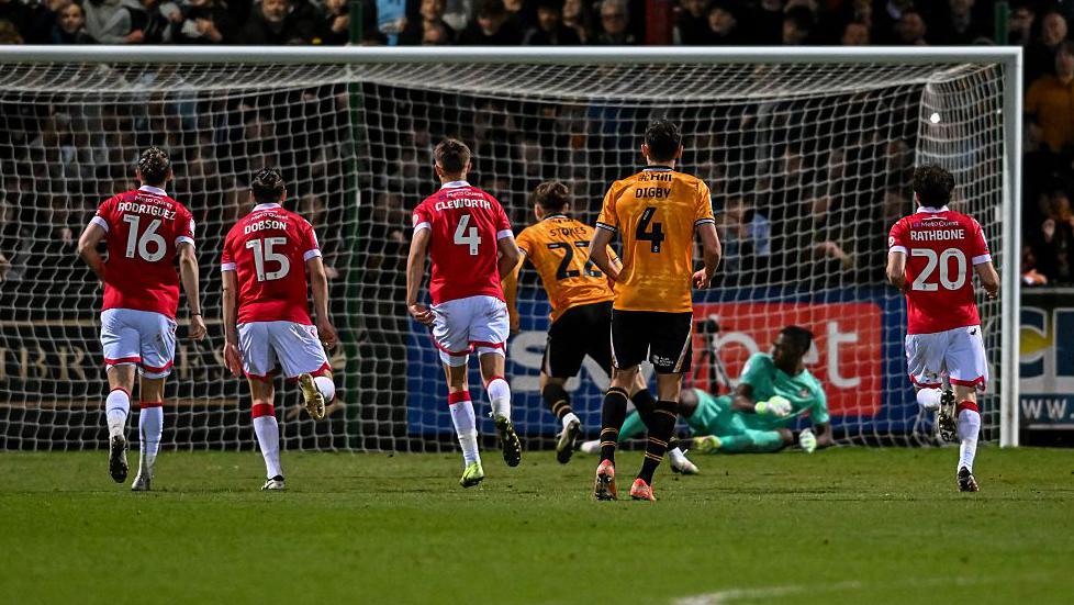 Wrexham get referee apology for Cambridge penalty - BBC Sport