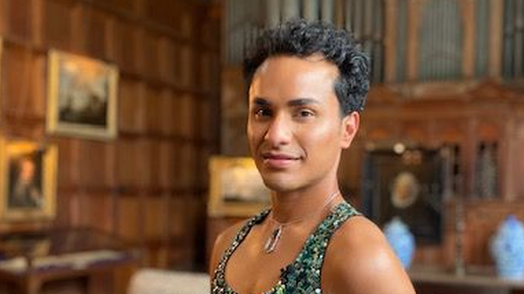 Meet Samuel Mariño - gender defying male soprano