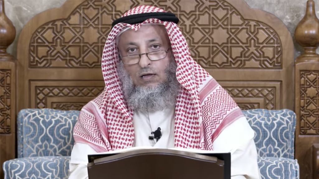 الكويت: مسيحيون يرفعون دعوى قضائية ضد الداعية الكويتي عثمان الخميس لإهانته الصليب ..