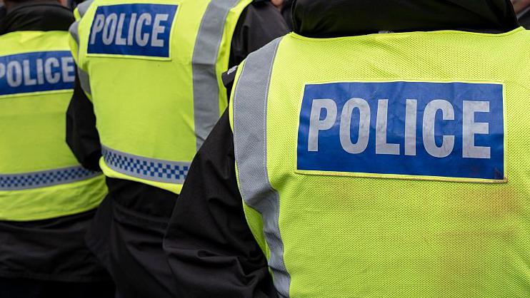 Taxtlar oyini filmidagi jinsiy aloqa sahnasi Fetish qiz sumkada surat