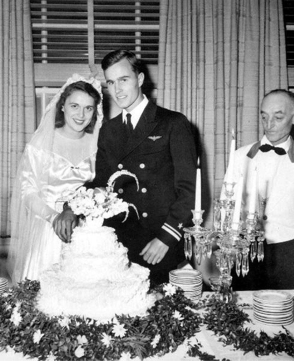 Obituary Barbara Bush Former Us First Lady And Literacy Campaigner Bbc News