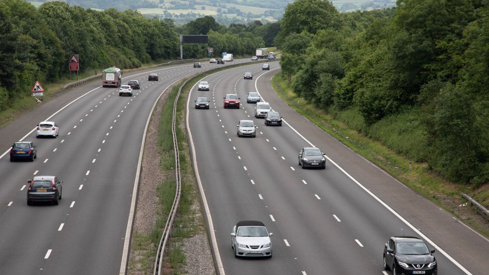 Drivers told to plan ahead of M42 closures for HS2 work BBC News