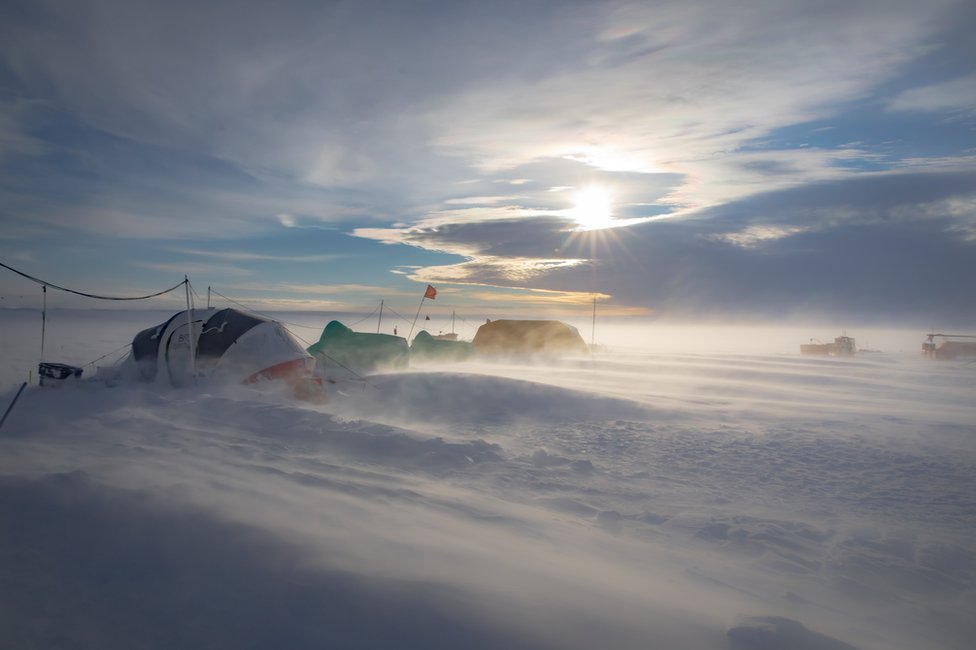 Палатки в Антарктиде