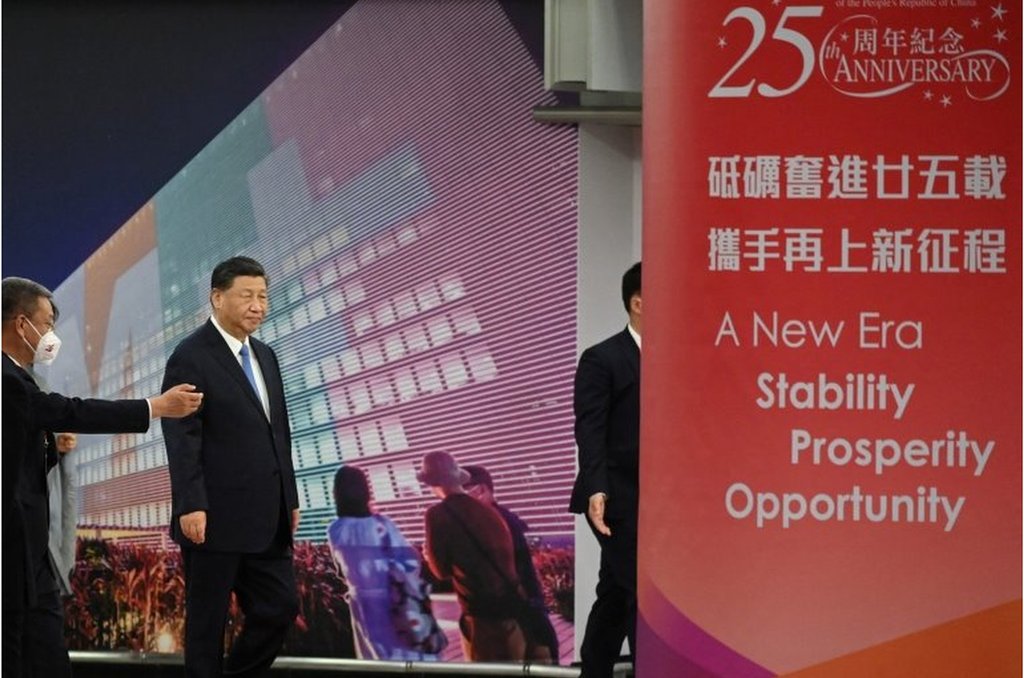 中國國家主席習近平周四（6月30日）抵達香港，凖備出席紀念香港主權移交25週年的活動。